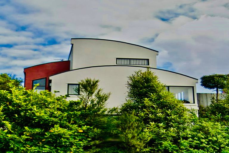 Photo of property in 28b James Cook Drive, Whitby, Porirua, 5024