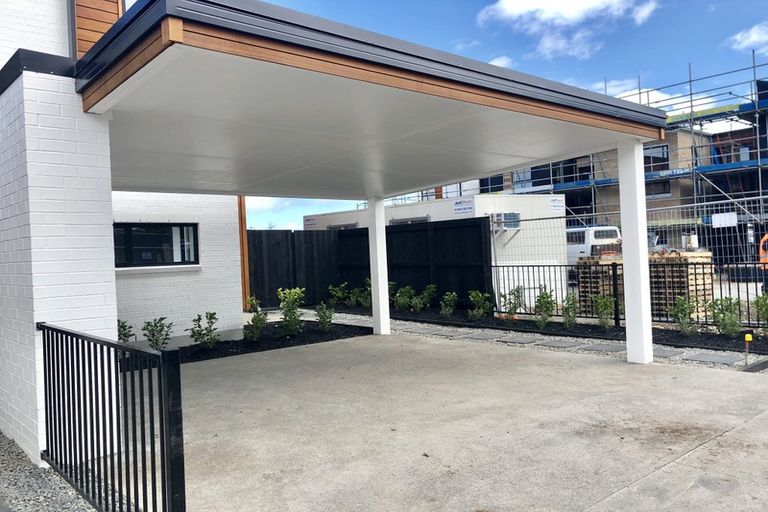 Photo of property in 5 Battalion Drive, Papakura, 2110