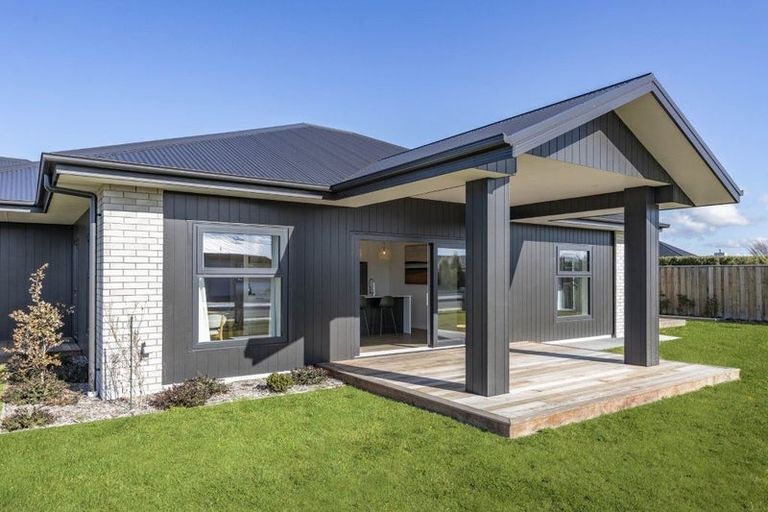 Photo of property in 2 Benn Street, Amberley, 7481