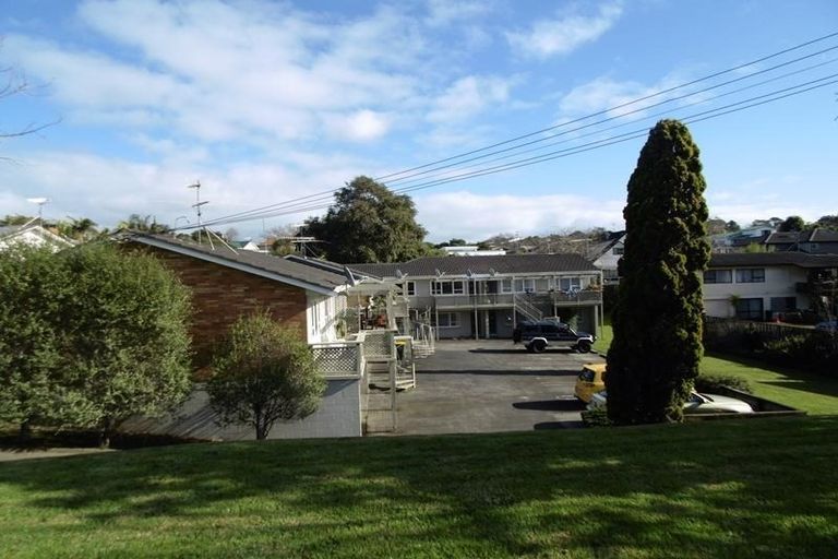 Photo of property in 170c Queen Street, Northcote Point, Auckland, 0627