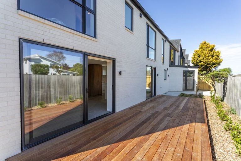 Photo of property in 5/133 Blighs Road, Strowan, Christchurch, 8052