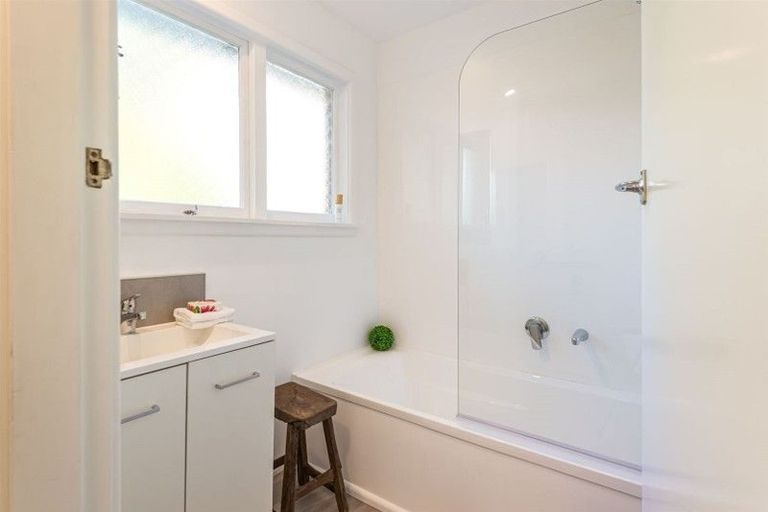 Photo of property in 1/236 Grahams Road, Burnside, Christchurch, 8053