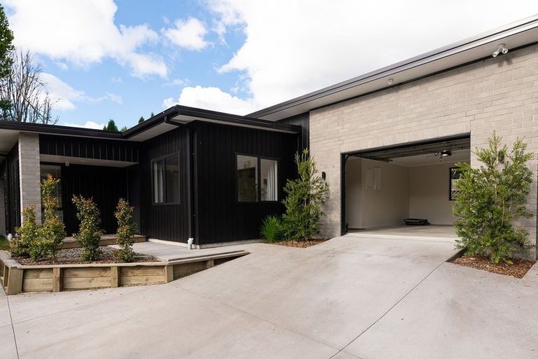 Photo of property in 96a Tarawera Road, Lynmore, 3010