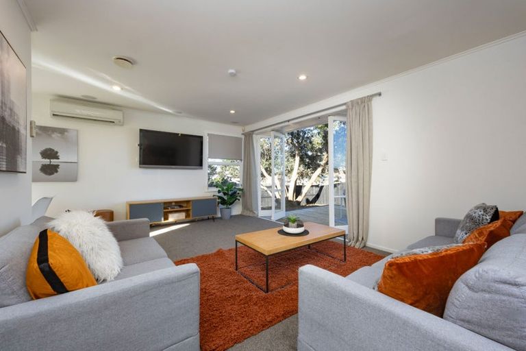 Photo of property in 27 Jupiter Street, Rosehill, Papakura, 2113