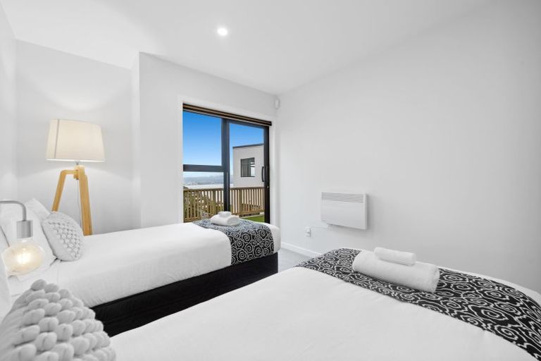 Photo of property in 15 Nanda Way, Khandallah, 6035