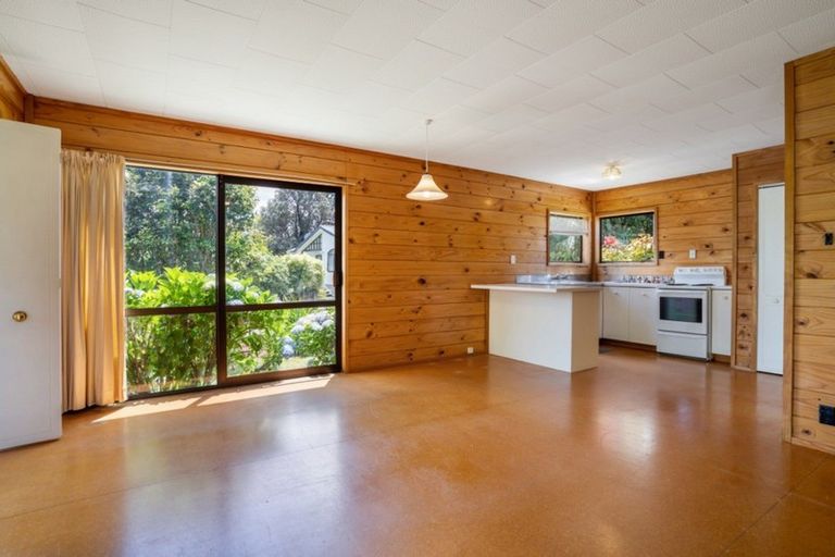 Photo of property in 128 Avalon Place, Whangamata, 3620