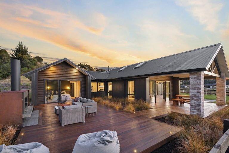 Photo of property in 11 Lochridge Drive, Kinloch, 3377