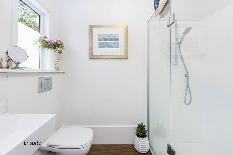 Photo of property in 292 Fergusson Drive, Heretaunga, Upper Hutt, 5018