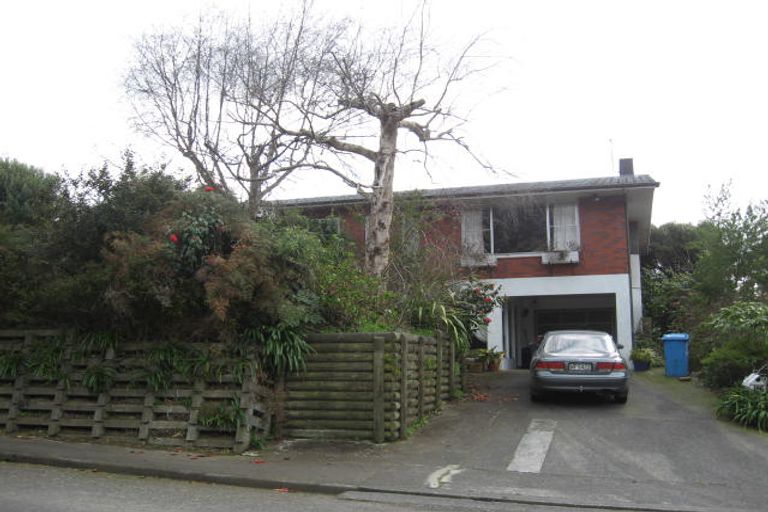 Photo of property in 24 Kawiu Road, Levin, 5510