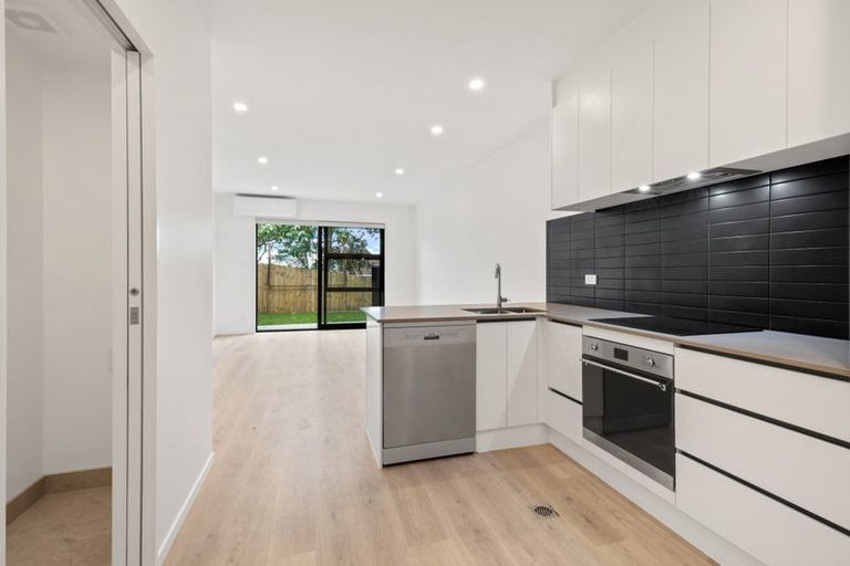 Photo of property in 6/28 Matapouri Road, Mangere Bridge, Auckland, 2022