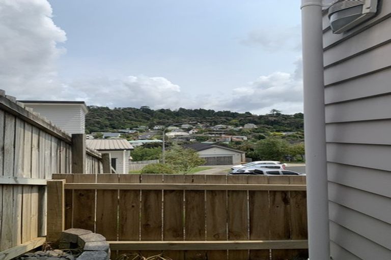 Photo of property in 73 Tamahere Drive, Glenfield, Auckland, 0629