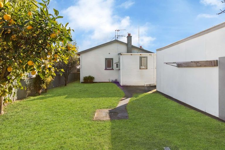 Photo of property in 24 Tay Street, Whanganui, 4500