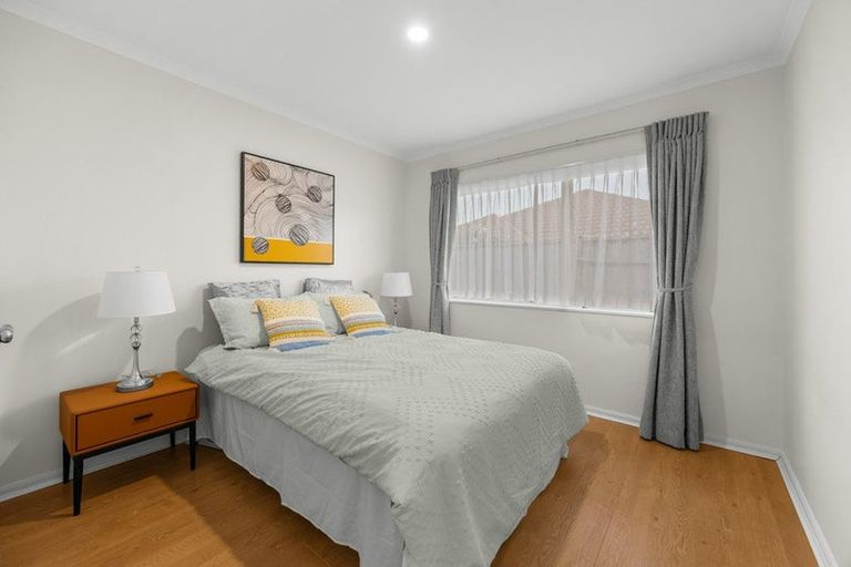 Photo of property in 8 William Woods Court, Flat Bush, Auckland, 2016