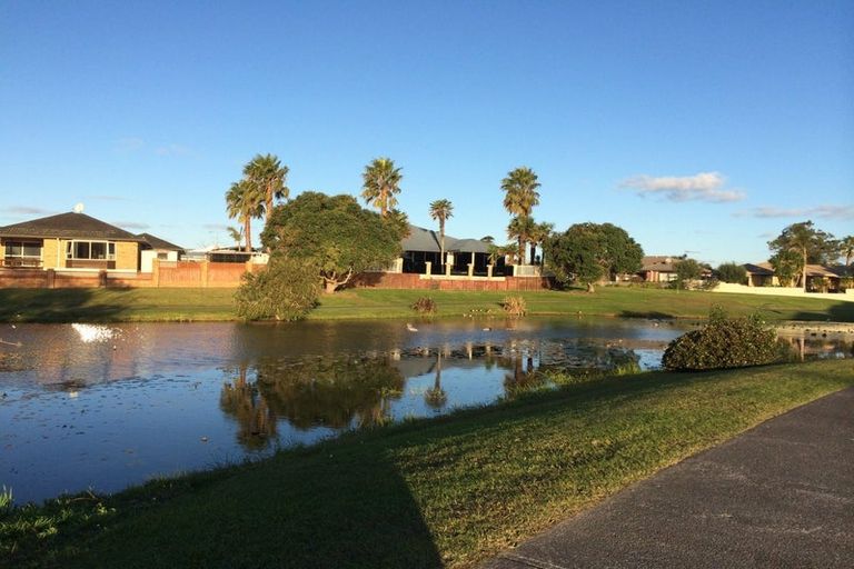 Photo of property in 179 Lakeside Drive, Orewa, 0931