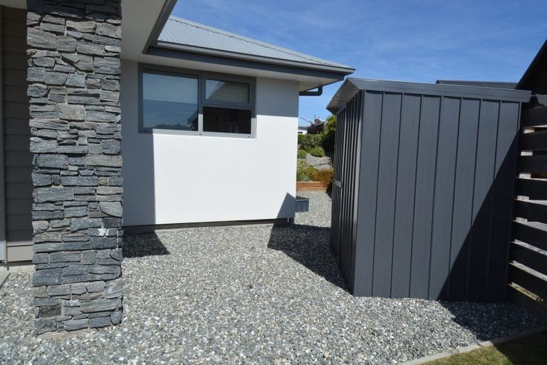 Photo of property in 4 Avalanche Place, Wanaka, 9305
