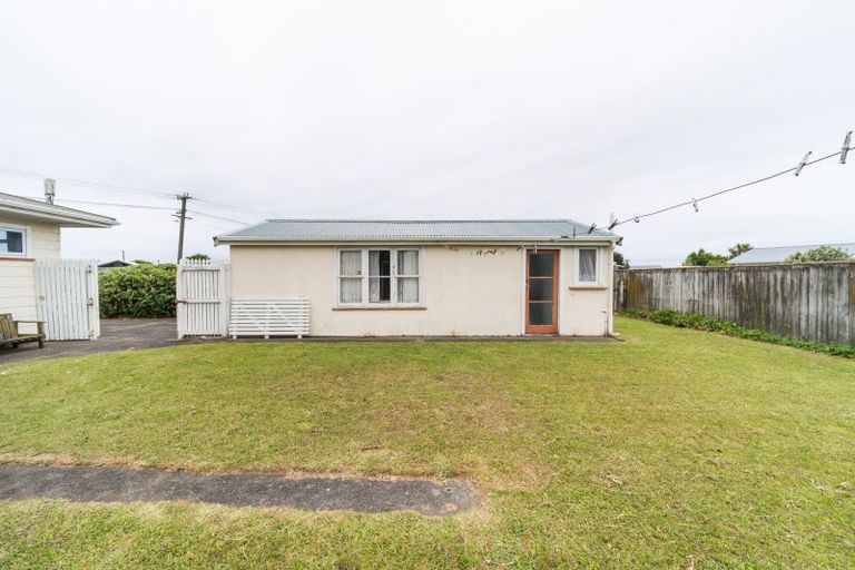 Photo of property in 73 Seabury Avenue, Foxton Beach, Foxton, 4815