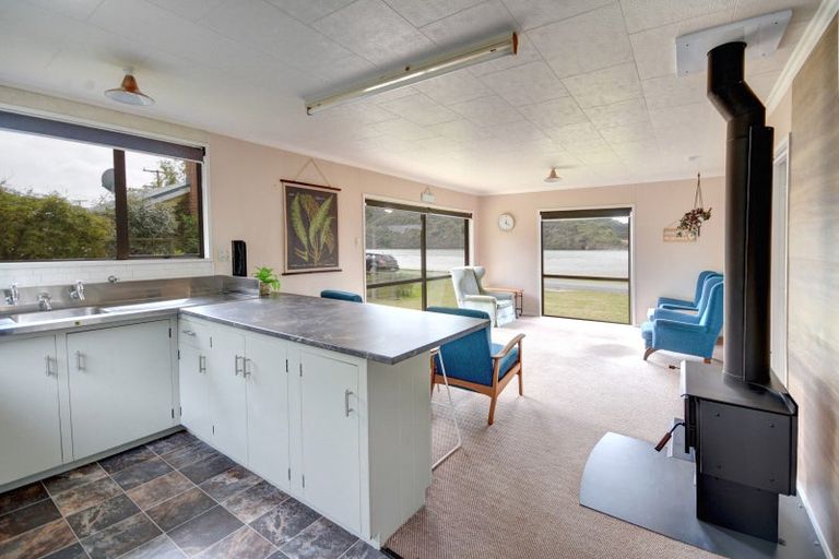 Photo of property in 25 Riverside Road, Taieri Mouth, Brighton, 9091