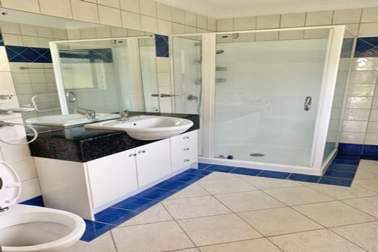 Photo of property in 21 Tumbridge Place, Somerville, Auckland, 2014