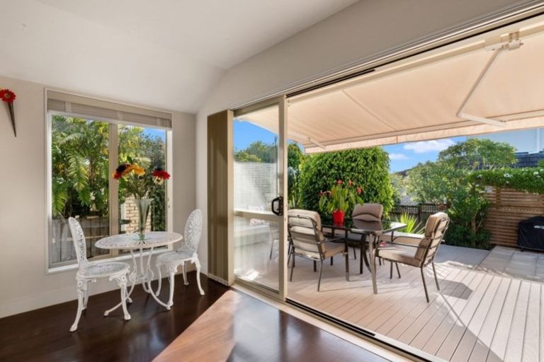 Photo of property in 23 Hendrika Court, Hobsonville, Auckland, 0618