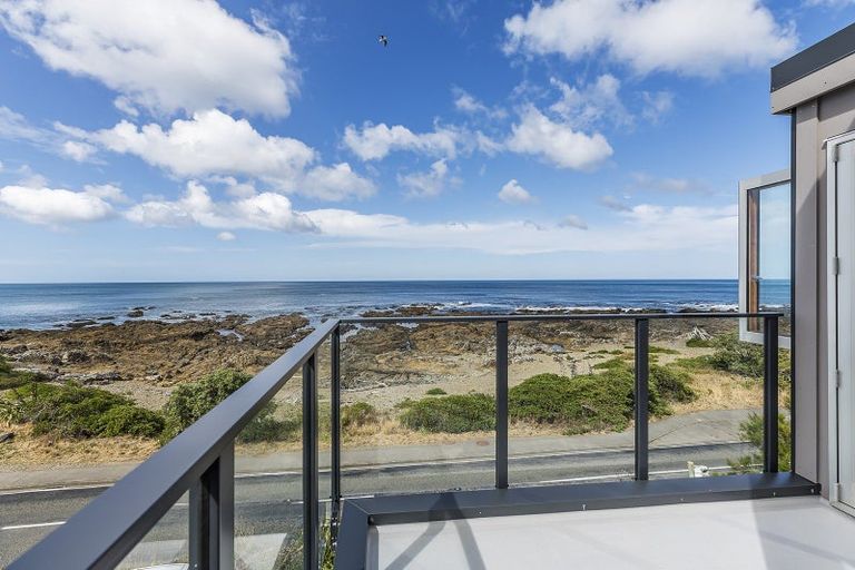 Photo of property in 441 The Esplanade, Island Bay, Wellington, 6023