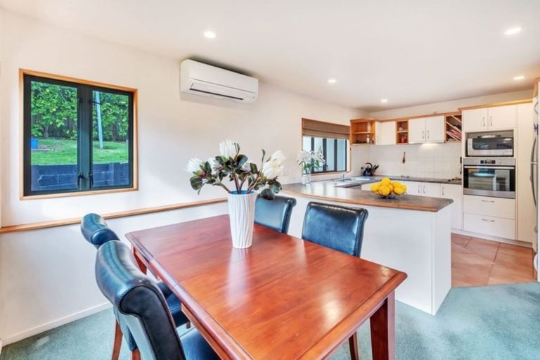 Photo of property in 6 Shannon Place, Torbay, Auckland, 0630