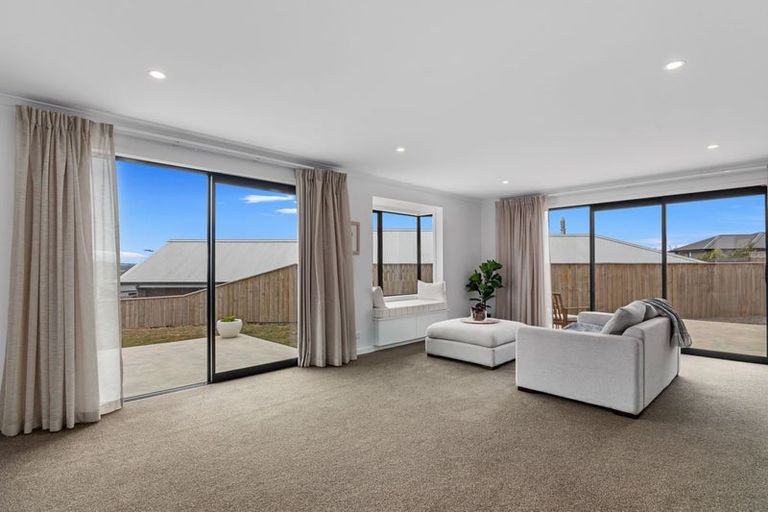 Photo of property in 52 Katania Heights, Brightwater, 7022