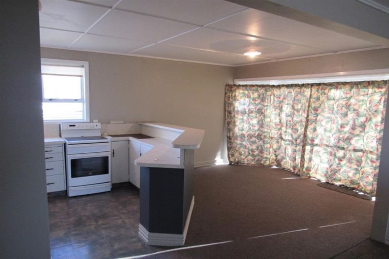 Photo of property in 26 Mcguire Street, Hawera, 4610