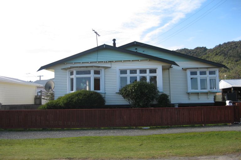 Photo of property in 65 Nelson Quay, Cobden, Greymouth, 7802