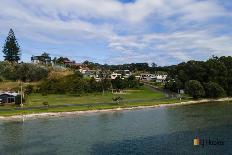 Photo of property in 30a Harbour View Road, Tahawai, Katikati, 3170