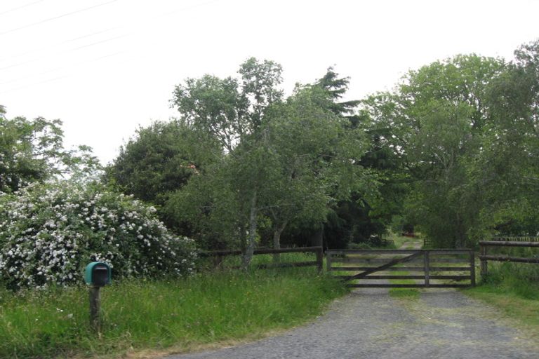 Photo of property in 267 Hillview Road, Bombay, Drury, 2579