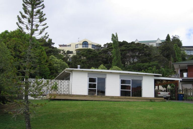 Photo of property in 14 Pluto Place, Beach Haven, Auckland, 0626