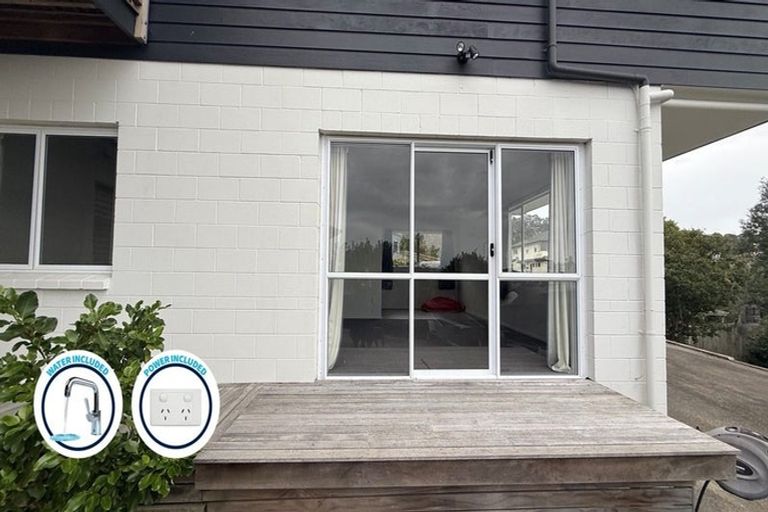 Photo of property in 31 Marellen Drive, Red Beach, 0932