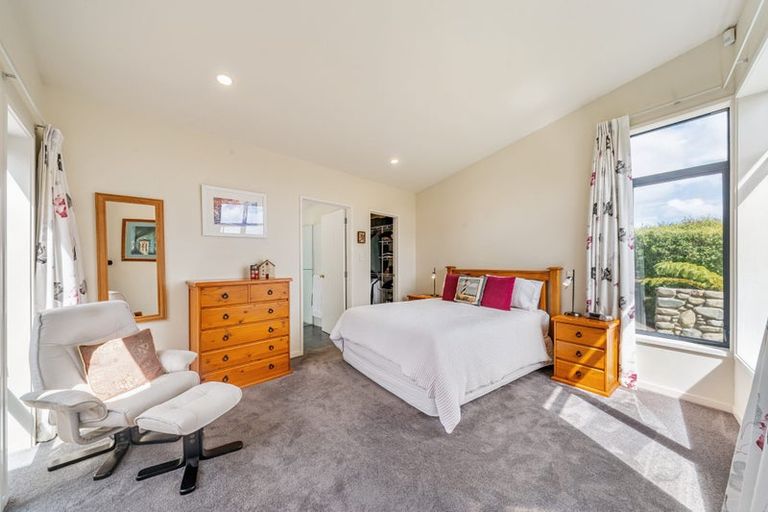 Photo of property in 58 Mt Marua Way, Timberlea, Upper Hutt, 5018