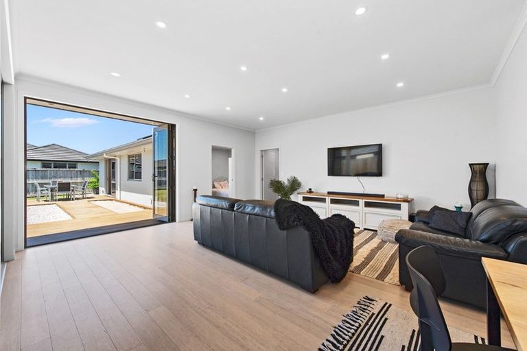 Photo of property in 5 Falcon Court, Flagstaff, Hamilton, 3210