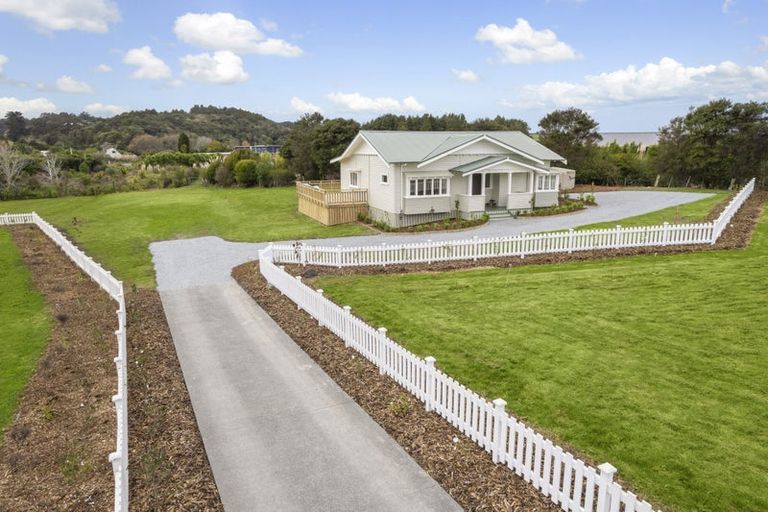 Photo of property in 35 Downer Access Road, Kaukapakapa, 0873