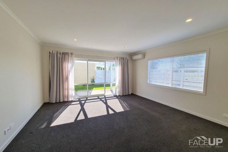 Photo of property in 30 Kanuka Road, Hobsonville, Auckland, 0616
