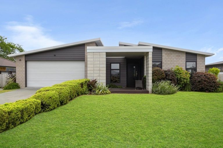 Photo of property in 15 Windsor Street, Richmond Heights, Taupo, 3330