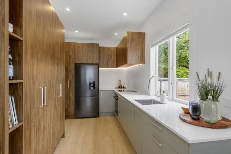 Photo of property in 121 Eastern Terrace, Beckenham, Christchurch, 8023