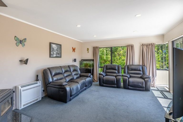 Photo of property in 3 Kedge Lane, Whitby, Porirua, 5024