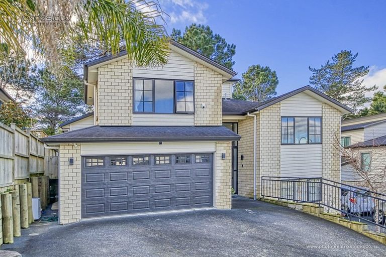 Photo of property in 10 New Dawn Lane, Albany Heights, Auckland, 0632