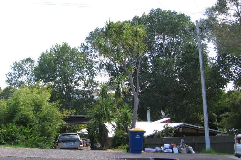 Photo of property in 202 Verbena Road, Birkdale, Auckland, 0626