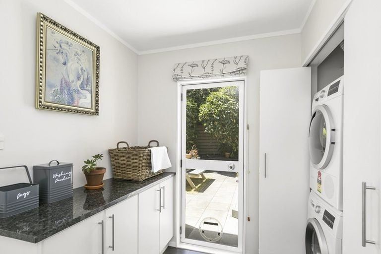 Photo of property in 5 Gavaskar Place, Khandallah, Wellington, 6035