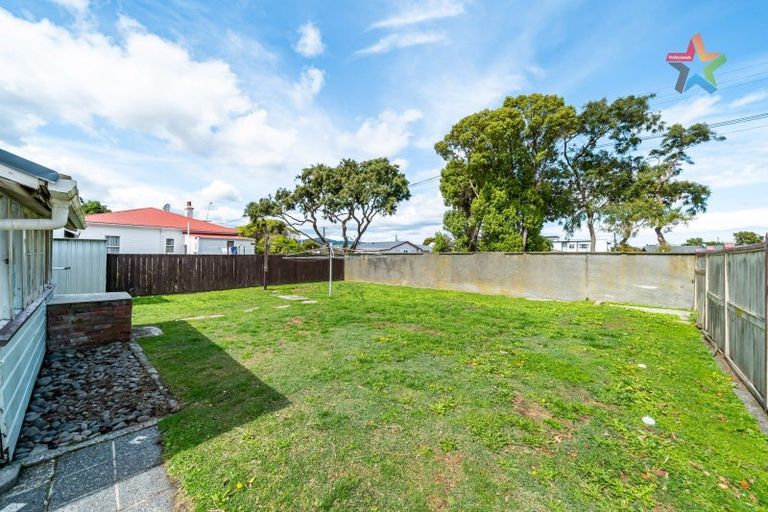 Photo of property in 8 Roxburgh Grove, Petone, Lower Hutt, 5012
