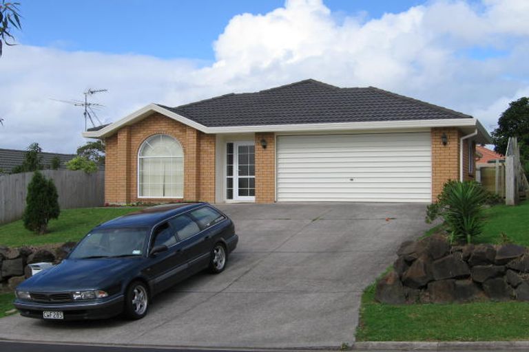 Photo of property in 2/6 Somerton Rise, Henderson, Auckland, 0612
