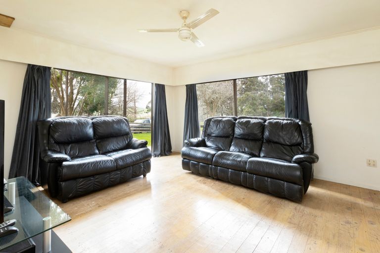 Photo of property in 84 Ocean View Road, Northcote, Auckland, 0627