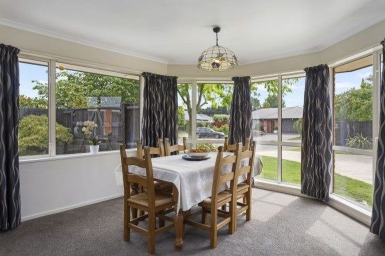 Photo of property in 4 Cobden Place, Woodend, 7610