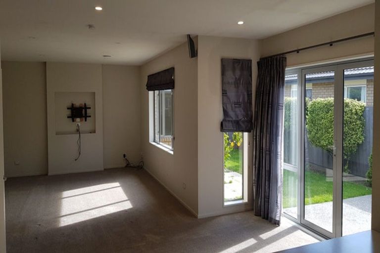 Photo of property in 10 Saint Peters Close, Woolston, Christchurch, 8062