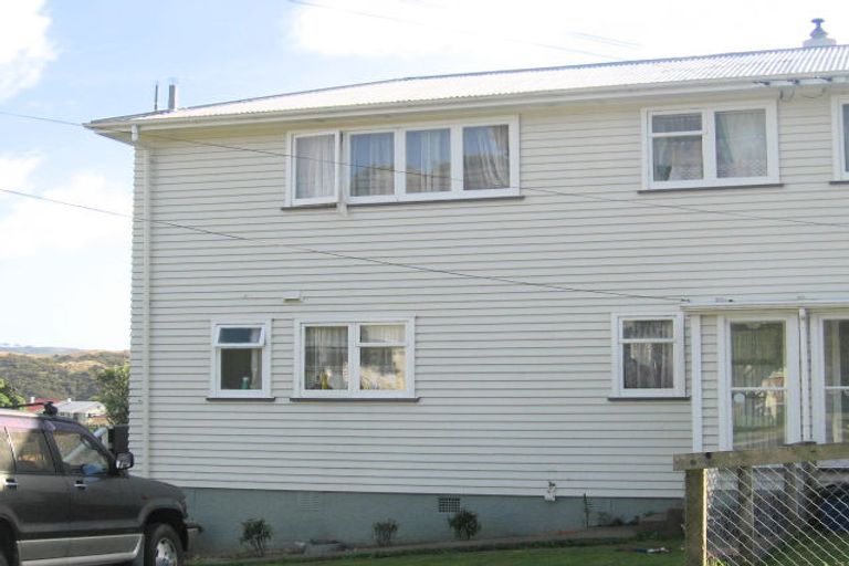 Photo of property in 3a-3b Devon Place, Cannons Creek, Porirua, 5024
