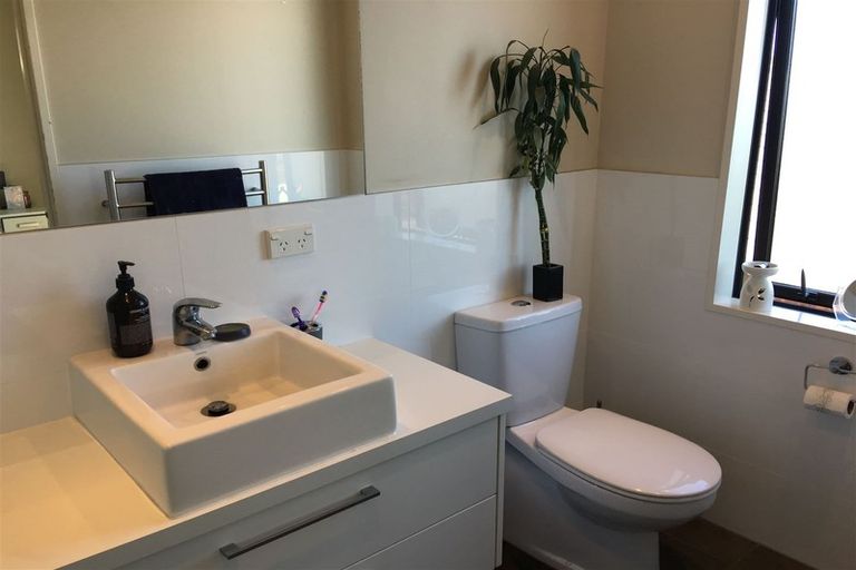 Photo of property in 17b Burdale Street, Riccarton, Christchurch, 8011