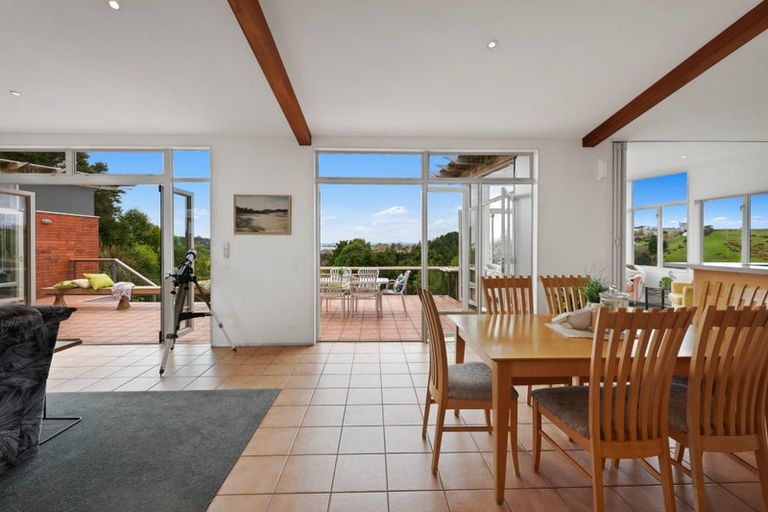 Photo of property in 15 Tudor Park Drive, Whitford, Howick, 2571